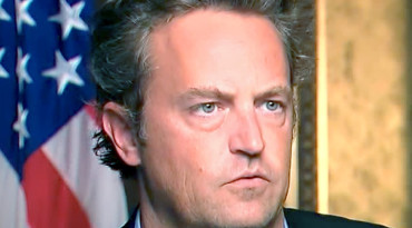 Zomrel Matthew Perry, nezabudnuteľný Chandler z Priateľov