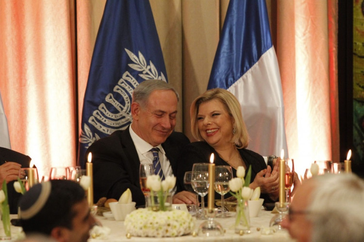 Viac ako Netanjahua kritizujú jeho ženu