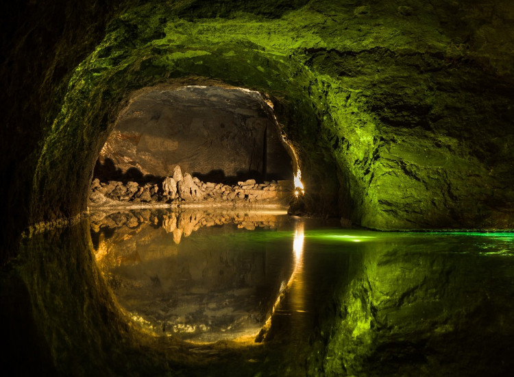 Najväčšie podzemné jazero v Európe či medvedí les. Šesť tipov na výlet v susednom Rakúsku