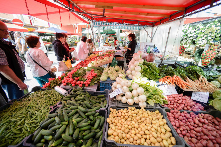 Zákazníci chcú domáce ovocie a zeleninu, no musí byť lacné