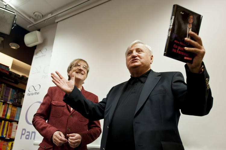 Kamilovi Peterajovi vychádza k 70. narodeninám autorský zostrih kníh