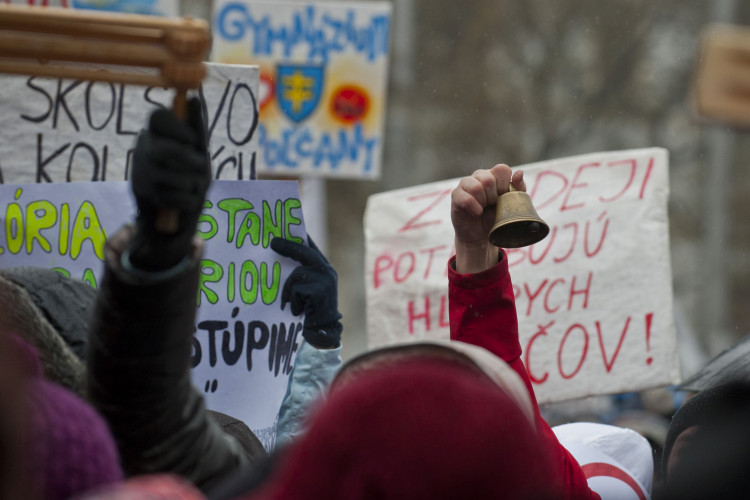 Školstvo má zachrániť memorandum, nie protesty