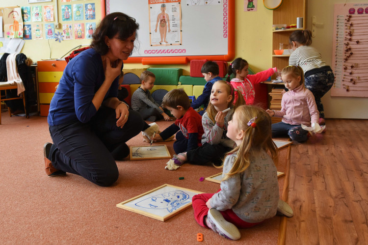V Petržalke sa vzdalo funkcie 21 z 24 riaditeliek materských škôl