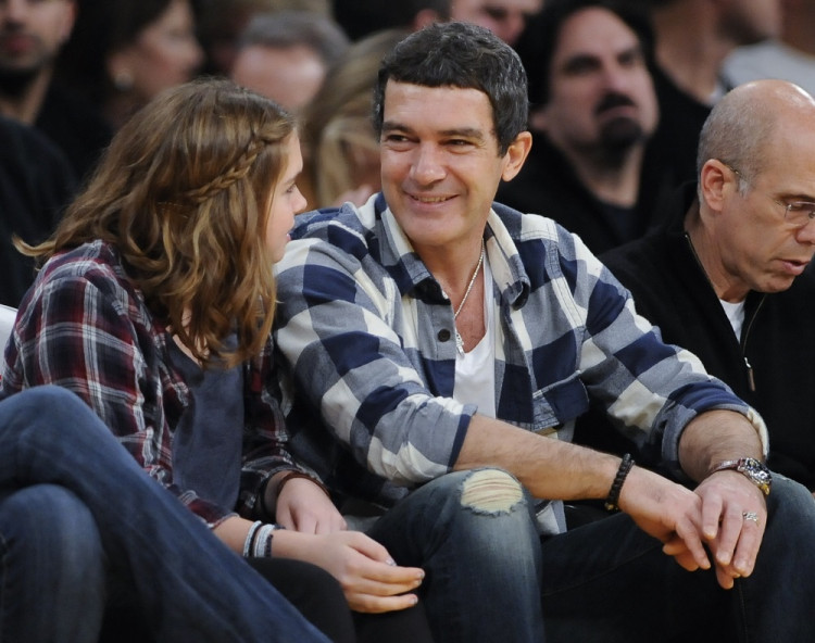 Antonio Banderas začal ako 55-ročný študovať módu, predstavil prvú kolekciu