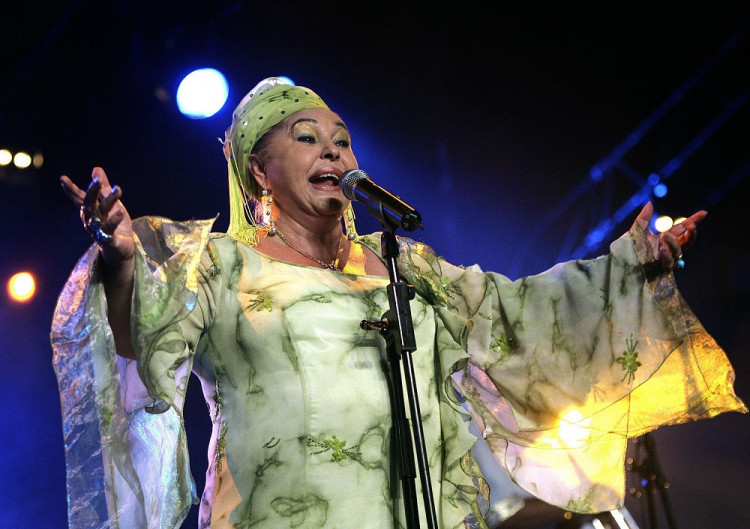 Zomrela kráľovná rómskej hudby a bojovníčka za práva žien Esma Redžepová