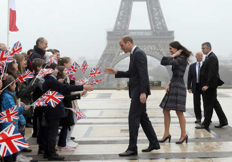 Princ William navštívil oficiálne Paríž 20 rokov po smrti svojej mamy