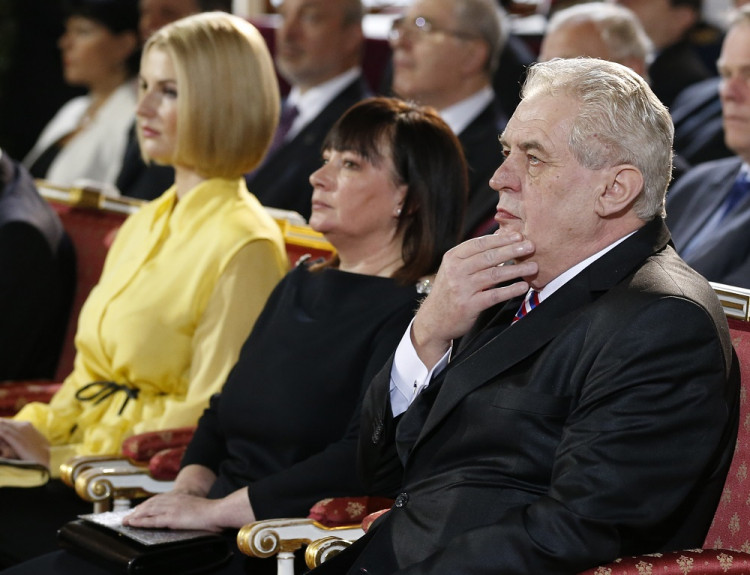 Volebnú kampaň bude českému prezidentovi Zemanovi viesť jeho manželka Ivana