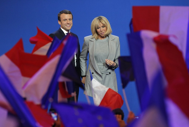 Emmanuel Macron a jeho Brigitte – neobvyklý pár žiaka a bývalej učiteľky