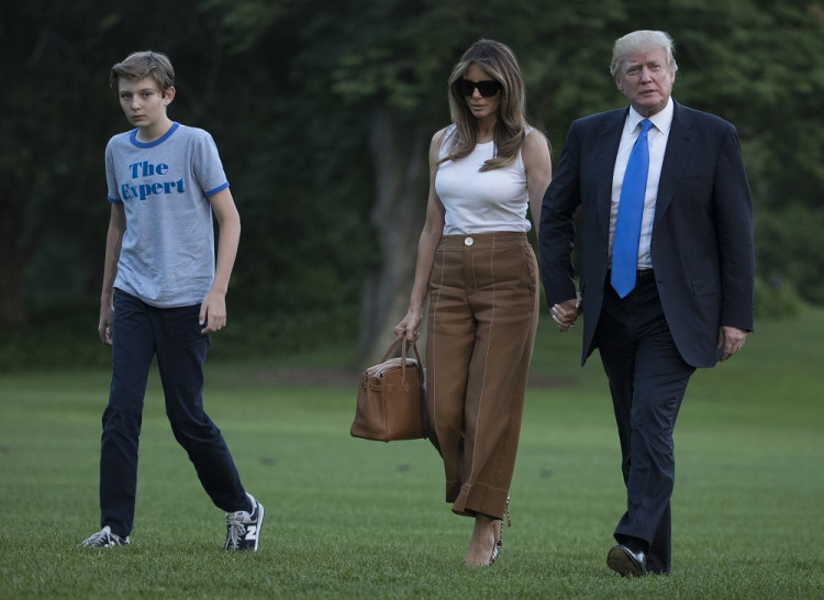 V Bielom dome býva už aj Melania a syn Barron