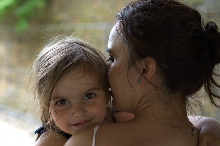 Slovensko má najnižší podiel pracujúcich matiek malých detí v EÚ