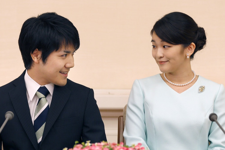 Vnučka cisára Akihita sa zasnúbila s neurodzeným mužom