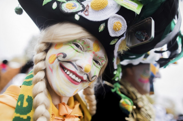Karnevalové šialenstvo sa v Nemecku začalo, vek nerozhoduje