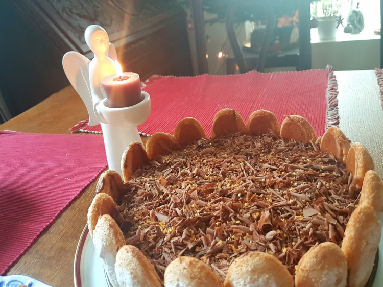 Čokoládová vianočná torta po francúzsky, tradičný RECEPT