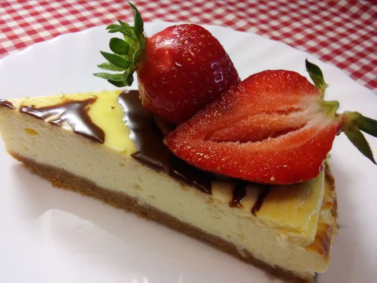 Cheesecake tvarohový s ovocím, klasický recept