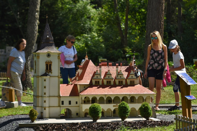 Už ste stáli pri miniatúre Strečna? Pokochajte sa zmenšanimami našich kultúrnych pamiatok