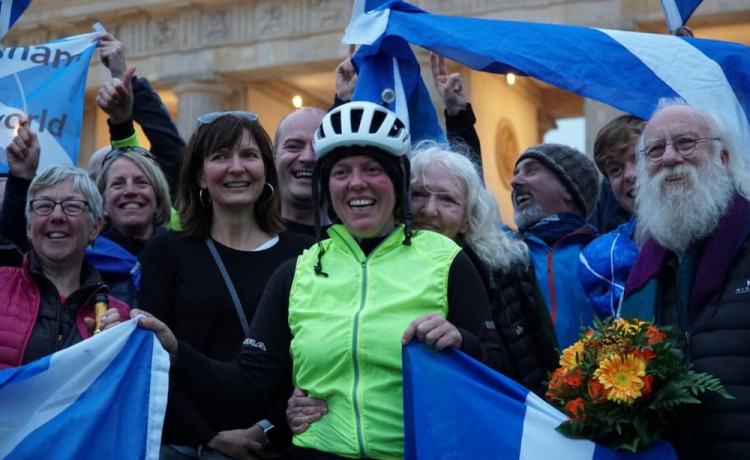 Škótka obišla svet na bicykli za 125 dní a vytvorila nový rekord