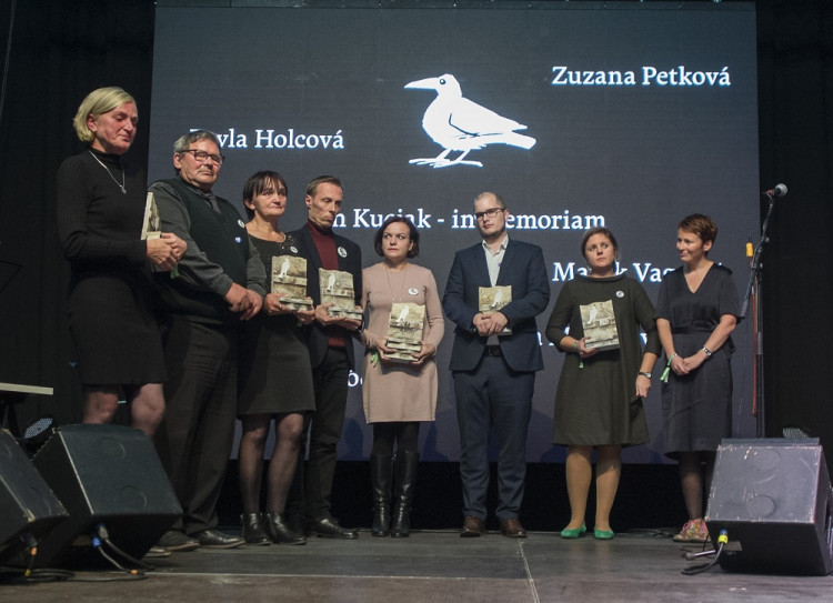 Bielu vranu získal Ján Kuciak a skupina novinárov a novinárok
