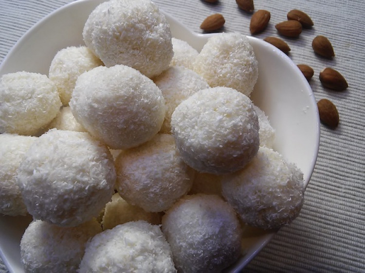 Domáce kokosové guľky rafaelo, recept