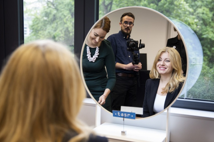 FOTO: Zuzana Čaputová absolvovala fotenie na oficiálny portrét
