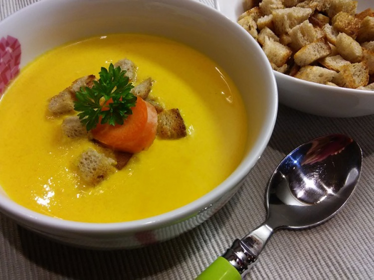 Lahodná krémová mrkvová polievka, jednoduchý recept