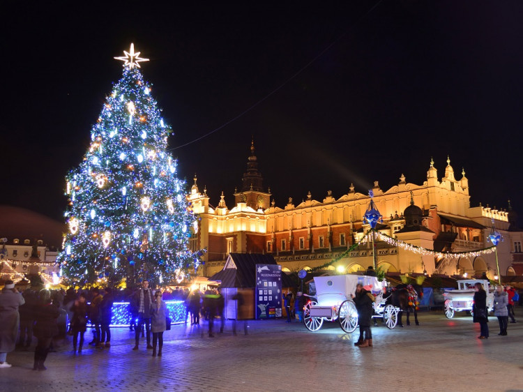 Vianočné trhy v Poľsku: V starobylom Krakove si dajte varené pivo alebo slovenský grcanec