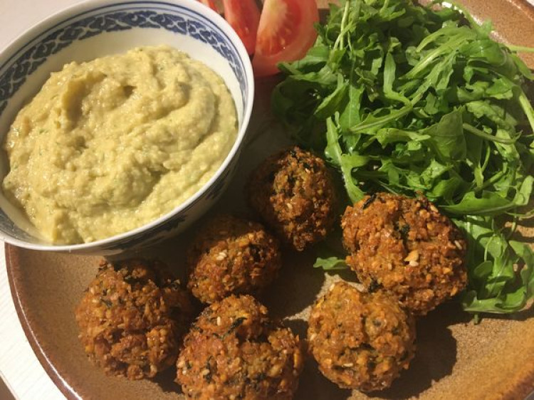 Chrumkavý domáci falafel, RECEPT originál ako pripraviť falafel