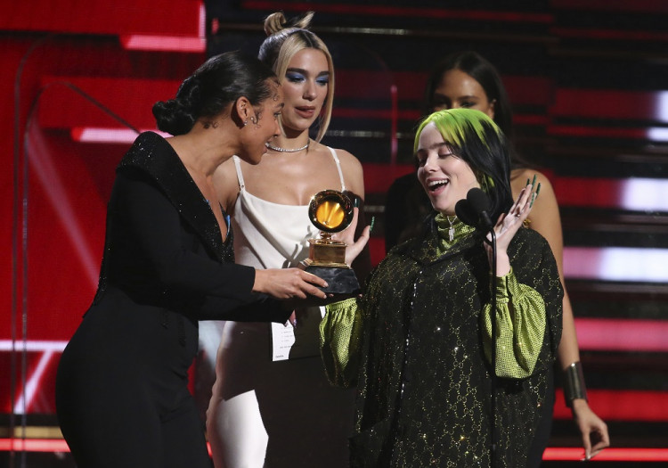 Speváčka Billie Eilish získala Grammy vo všetkých hlavných kategóriách