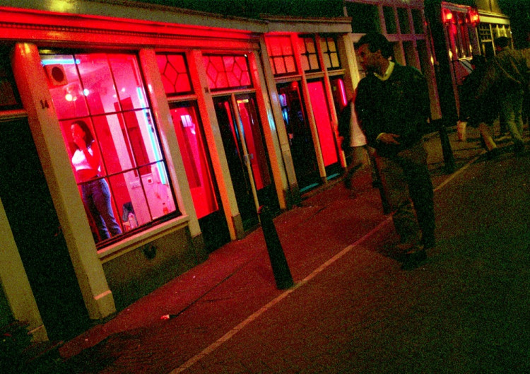 Amsterdam chce postaviť veľký hotel pre prostitútky na okraji mesta