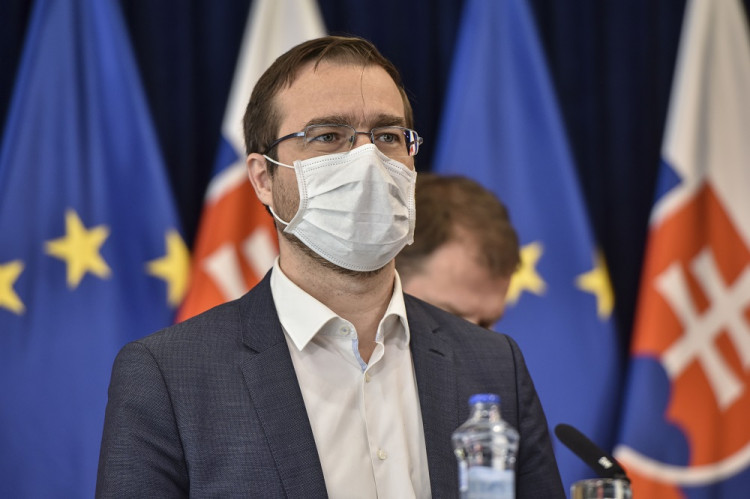 Minister Krajčí spoplatnil interrupcie ženám nad 40 rokov