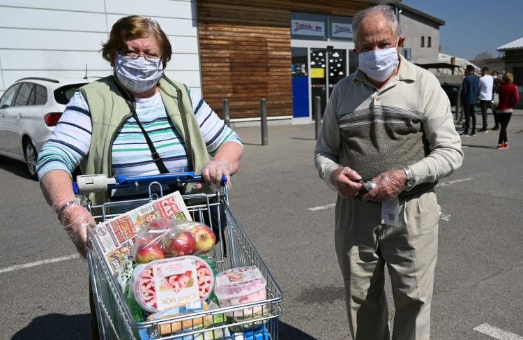 V ťažkých časoch sa ukazujú charaktery