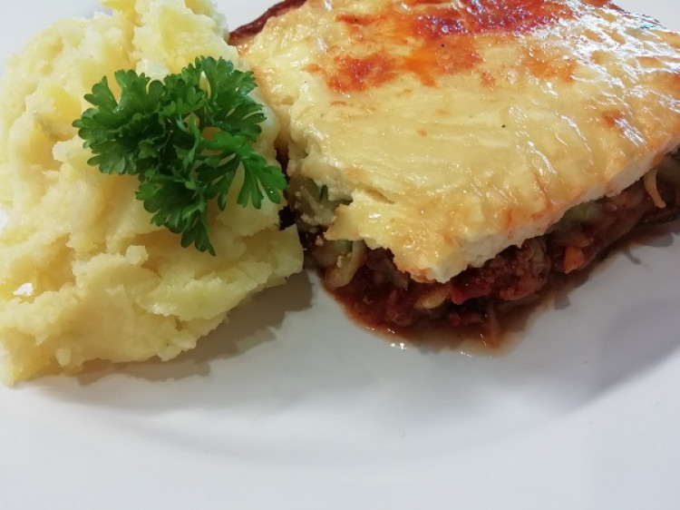 Fantastická zapekaná cuketa s mletým mäsom. Recept, ktorý si odložíte