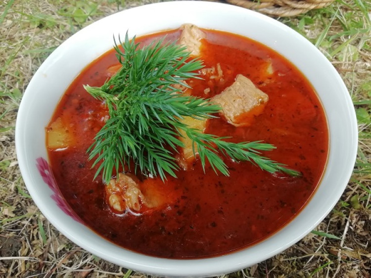 Vynikajúci kotlíkový guláš so značkou Ženy v meste, RECEPT originál