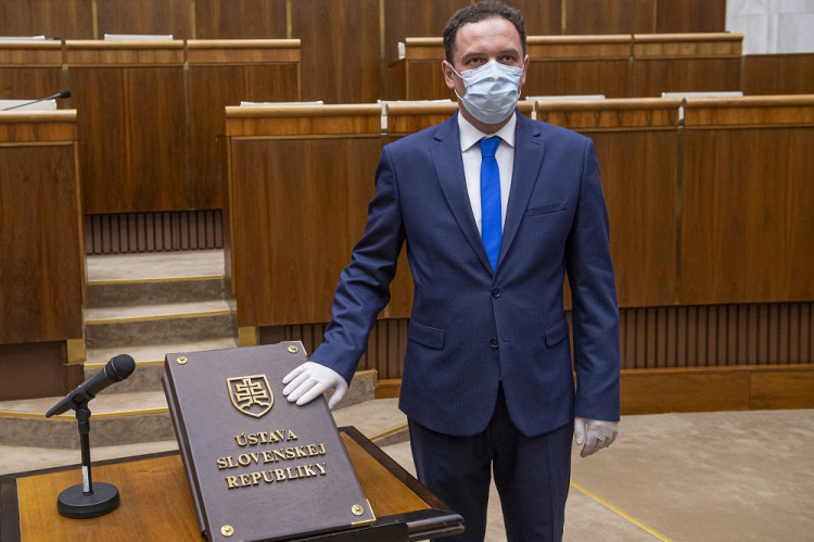 Poslanec Čepček chce opäť presadiť sprísnenie interrupcií