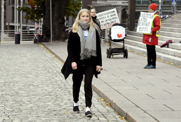 Fínsku premiérku na jeden deň vystriedala 16-ročná tínedžerka