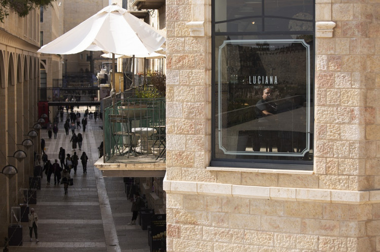 V Izraeli dnes opäť otvoria reštaurácie a kaviarne