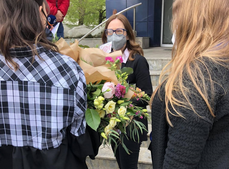 Na Zuzanu Baťovú na ulici pokrikujú, do práce  jej ľudia posielali kvety