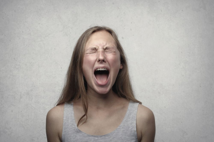 Gallupov ústav: Výraznejšie stúpol počet nahnevaných žien
