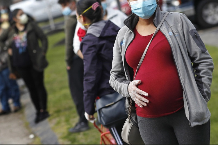 Britské organizácie vyzvali tehotné ženy, aby sa dali zaočkovať proti covidu