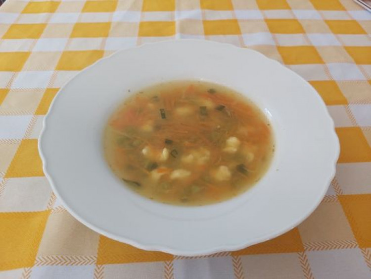 Rýchla zeleninová polievka s karí korením, výborný recept
