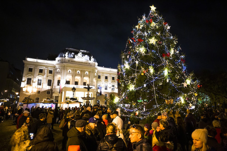 Vianočné trhy v Bratislave sa začnú 26. novembra