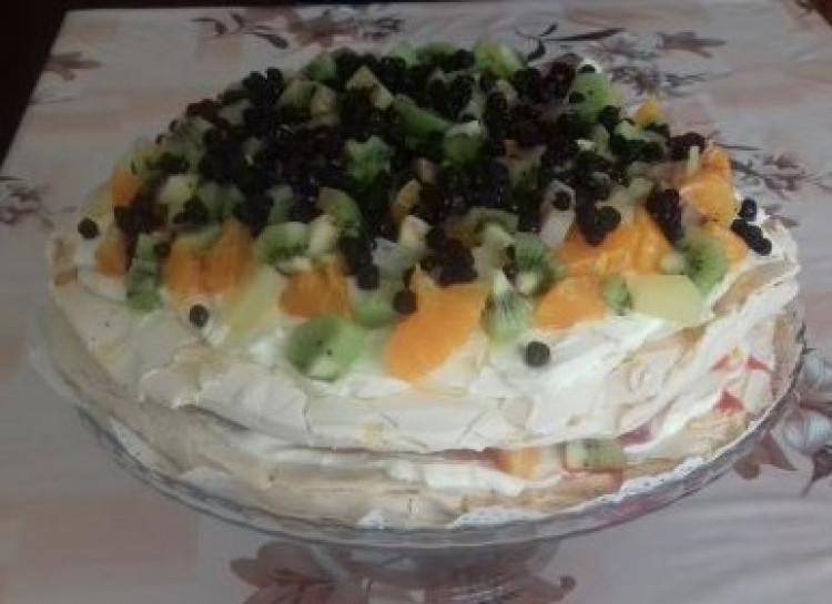 Pavlova torta, bielučká a ľahká ako sneh. Overený recept