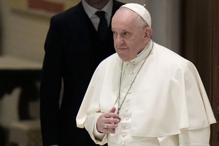 Pápež radikálne reformuje Vatikán. Funkcie môžu dostať laici a ženy