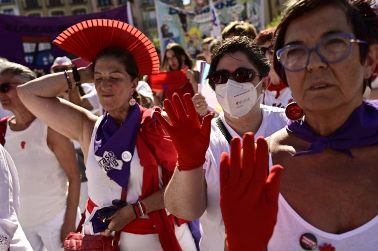 Správa o znásilnení počas slávností v Pamplone vyvolala protesty