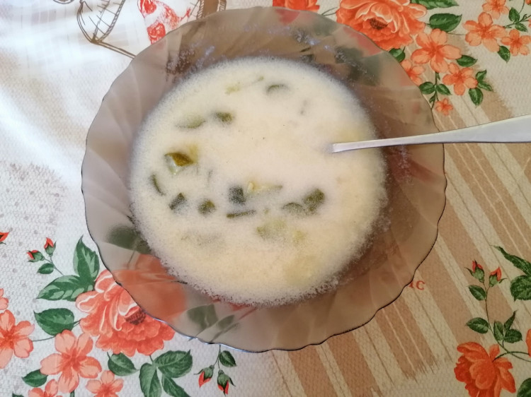 Kvašáková polievka, tradičná uhorková polievka z čerstvých uhoriek