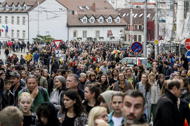 Tisíce ľudí, prezidentka i politici si uctili Juraja a Matúša, ktorých zavraždili na Zámockej