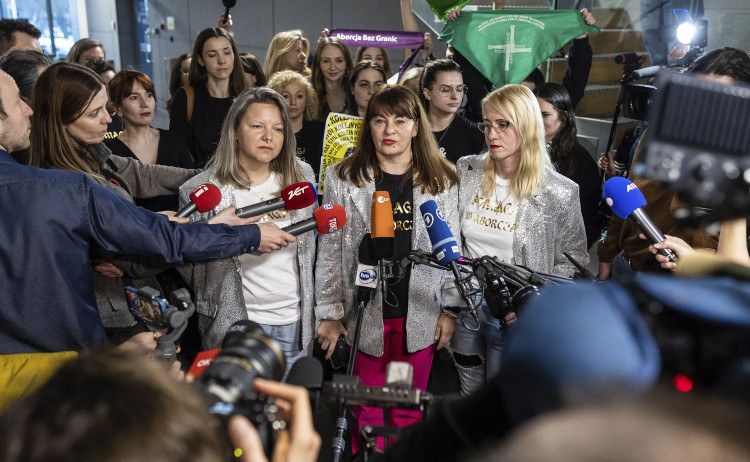 Odsúdili poľskú aktivistku, ktorá pomohla žene získať tabletky na potrat