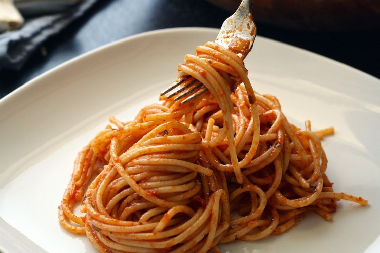Špagety s paradajkovou omáčkou, výborný recept 10 z 10