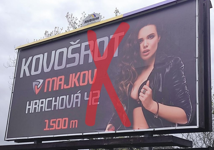 Sexistický kix 2023: V hlasovaní je 102 reklám so sexistickými prvkami aj firiem ako NAY či Kaufland