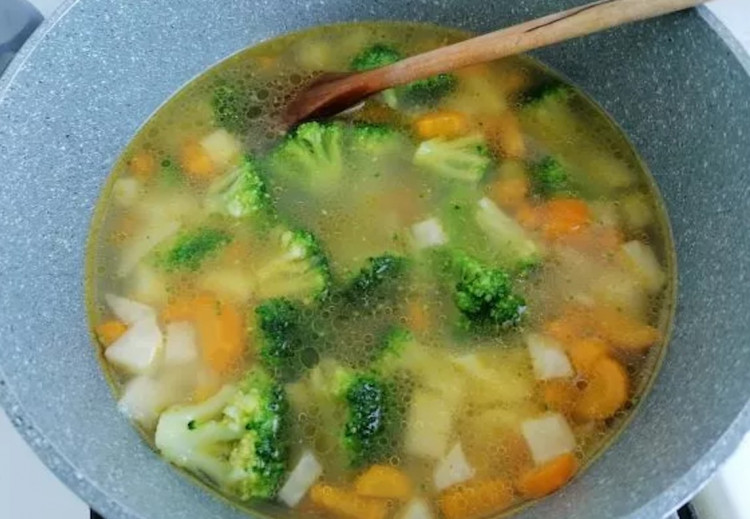 Klasická brokolicová polievka, ten najlepší recept
