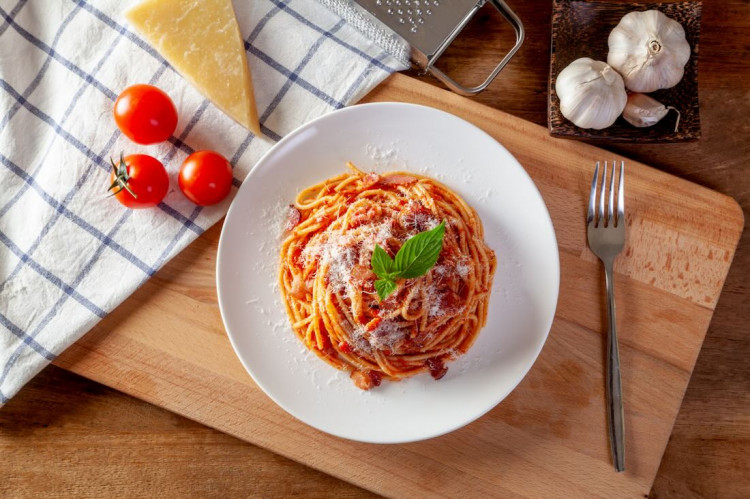 Jednoduché bolonské špagety (recept)